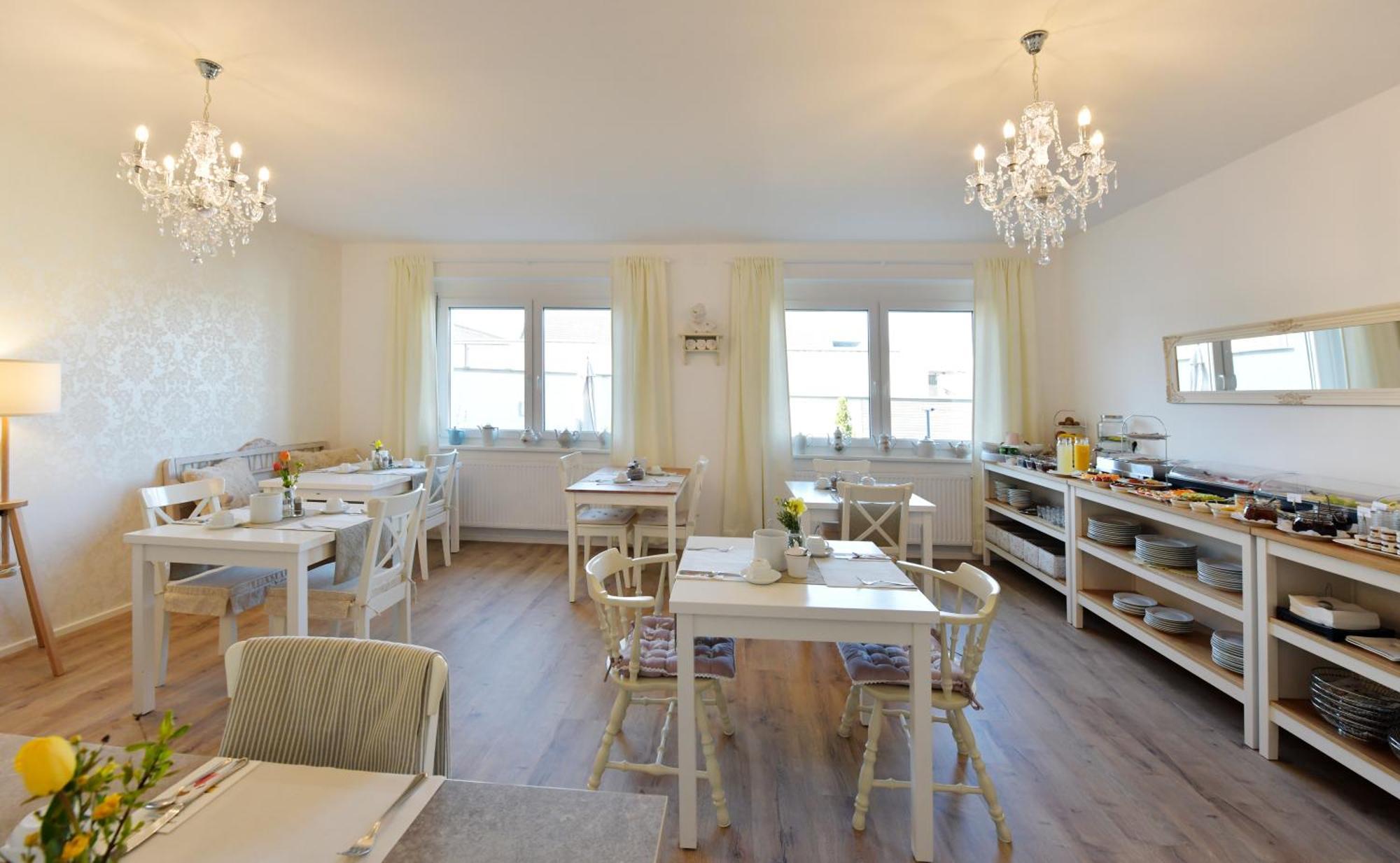 Haus Mariella Hotel Podersdorf am See Buitenkant foto